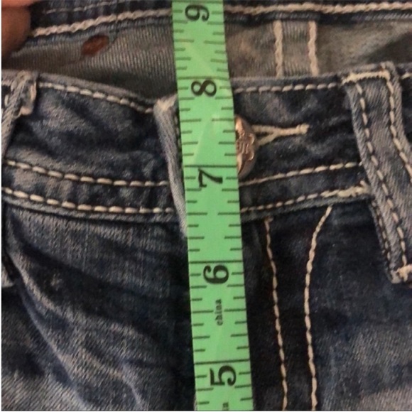 Miss Me Cuffed Capri Denim Pants - Picture 8 of 8